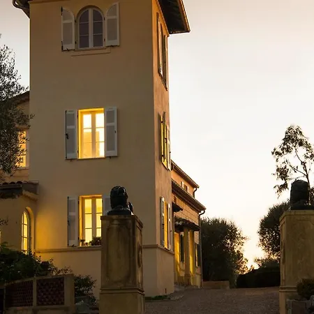 Sleeps 14 Pool Air Con Wifi