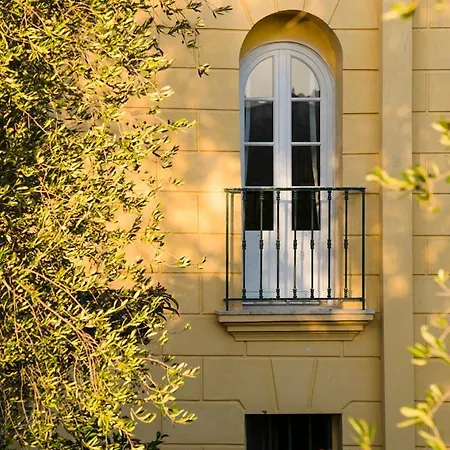 Sleeps 14 Pool Air Con Wifi